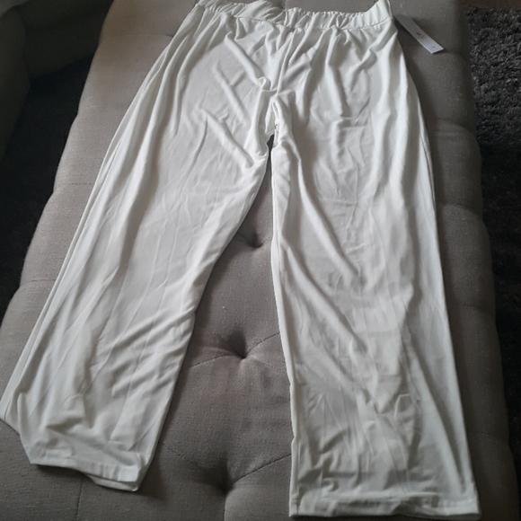 Pants NWT - Picture 1 of 3